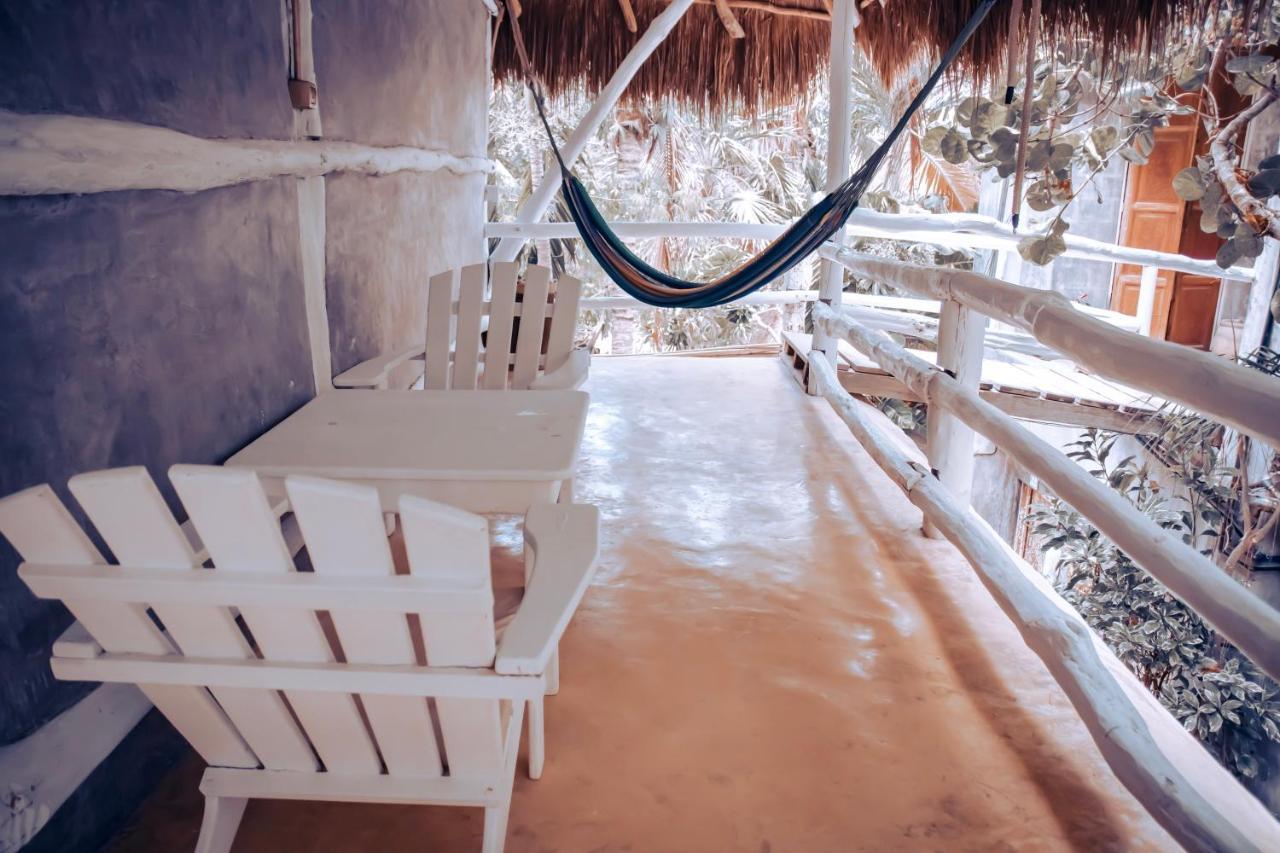 Hotel Lamar Front And Pool Tulum