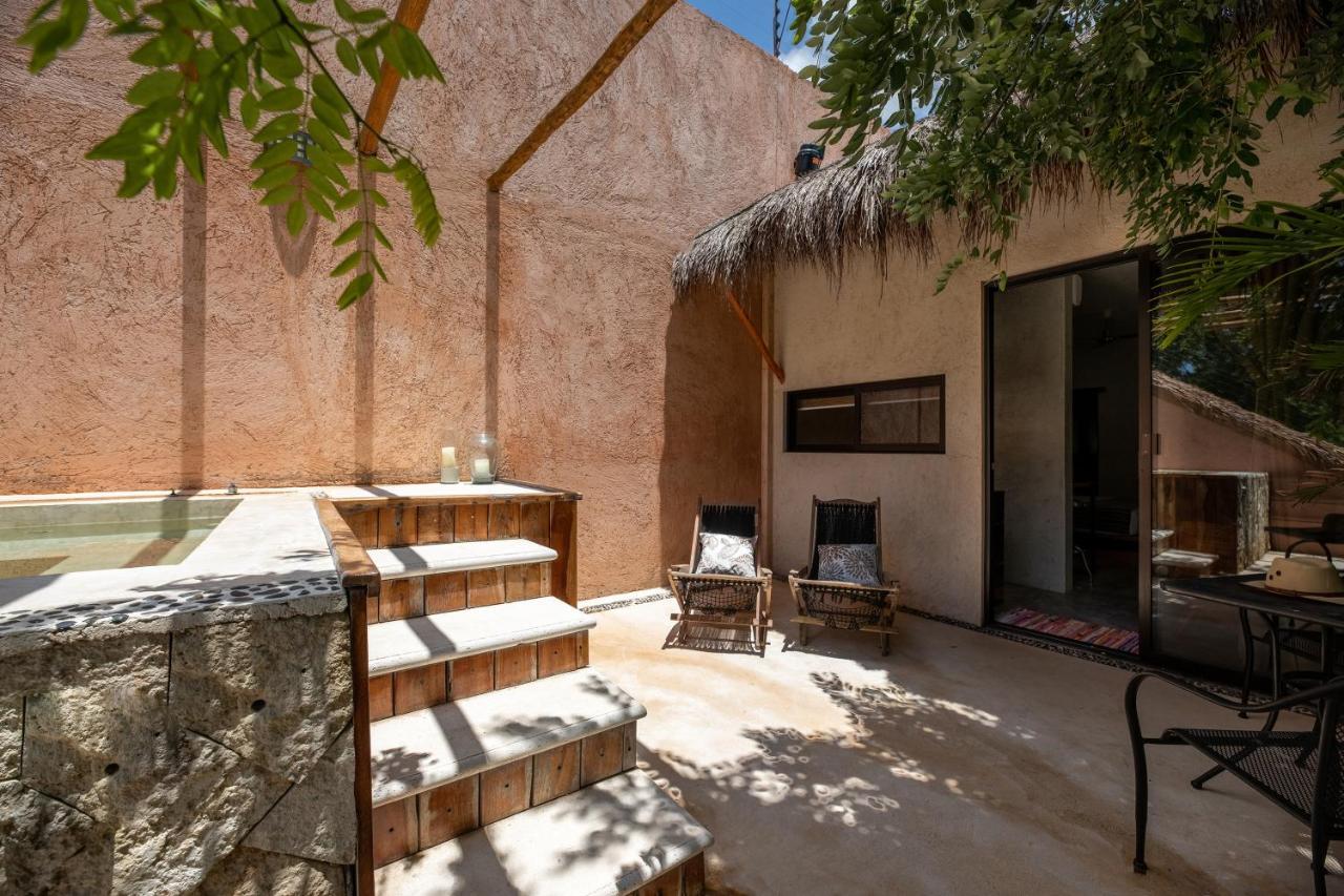 Trece Lunas Apartahotel