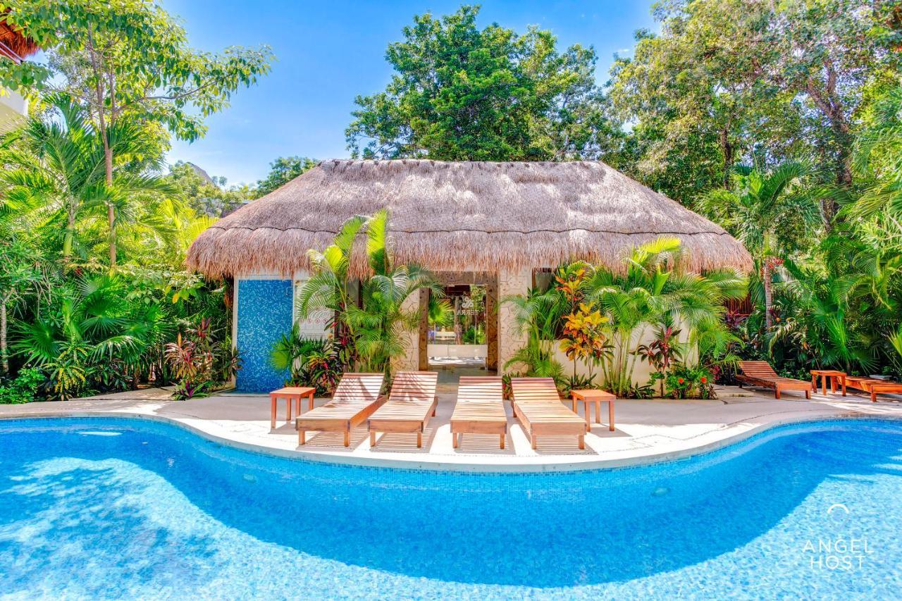 Complex With An Alluring Pool & Tropical Vibes By Stella Rentals! Apartment *