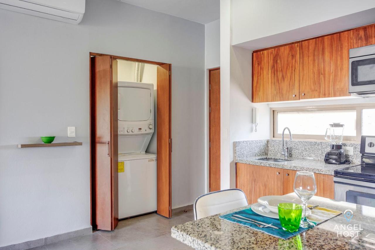 Complex With An Alluring Pool & Tropical Vibes By Stella Rentals! Apartment *