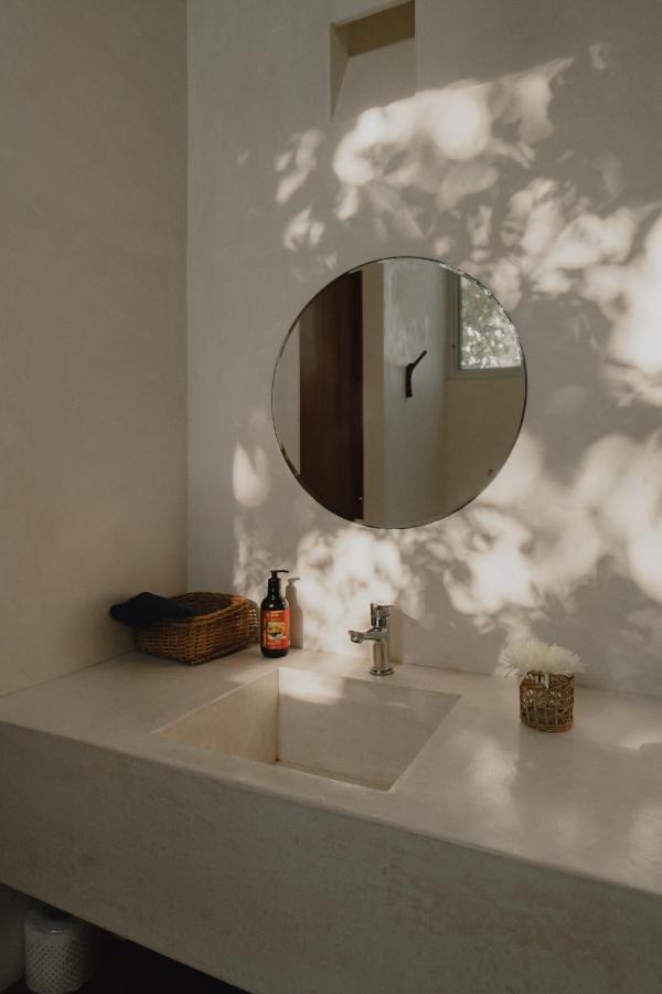 Ujo 100 Mb Wifi 2 Private Pools *