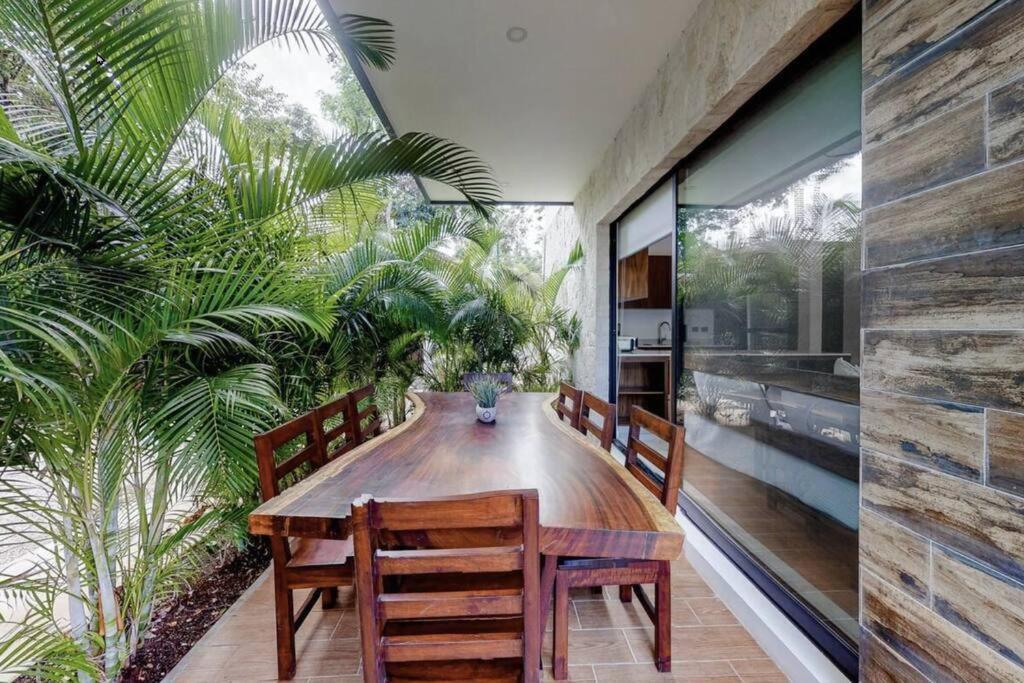 Apartment Contemporary Poolside Condo, Wi-fi - Paraiso Kaanal 101 Tulum