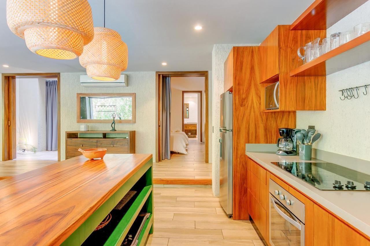 Apartment Private Plunge Pool, Art, Spa, Pool With Cabanas