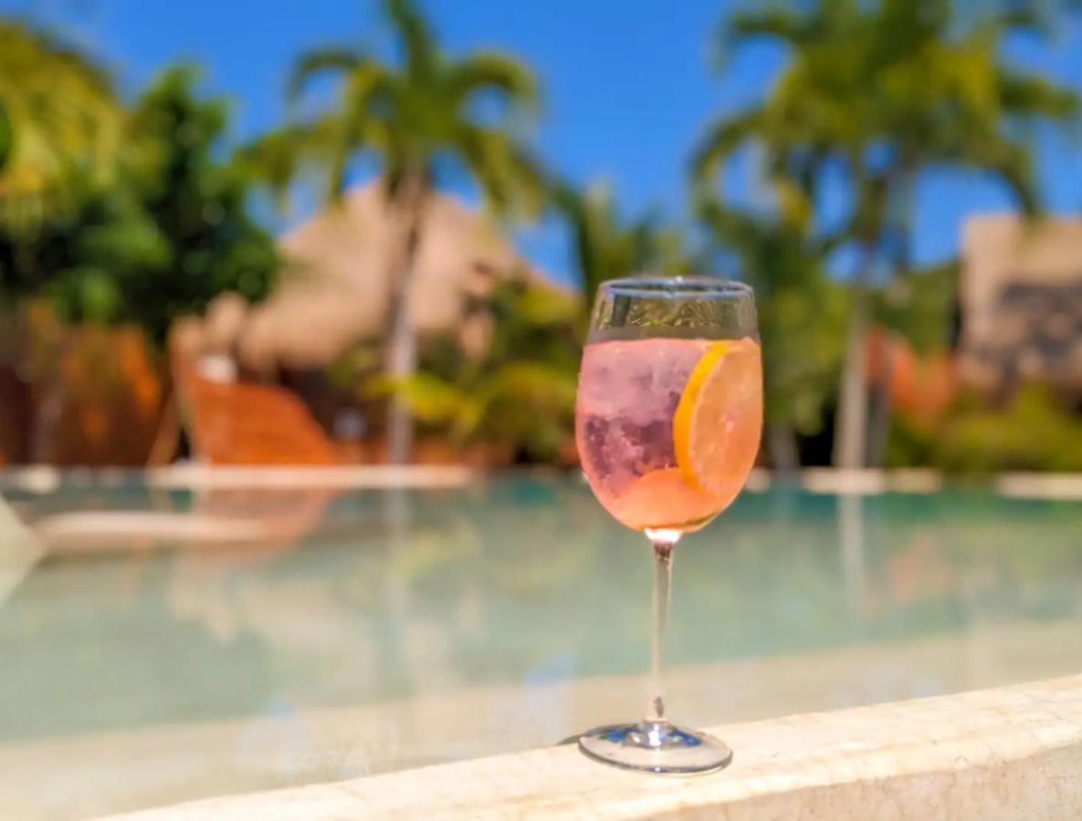 Stunning 6 Private Villas & Ph /Wifi/Ac/Pool/Gym. *