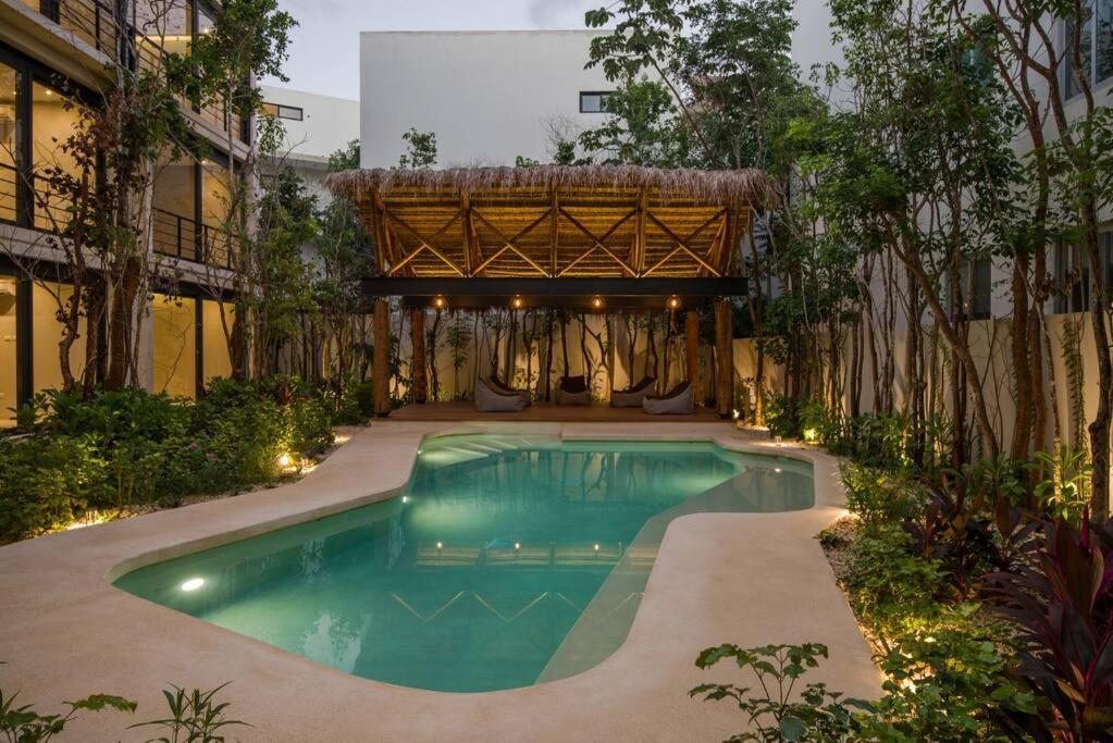 Apartment Beyond Amazing 3bd 2br/ Balcony