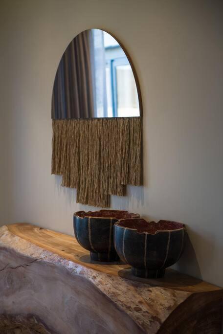 Beyond Amazing 3bd 2br/ Balcony Apartment *