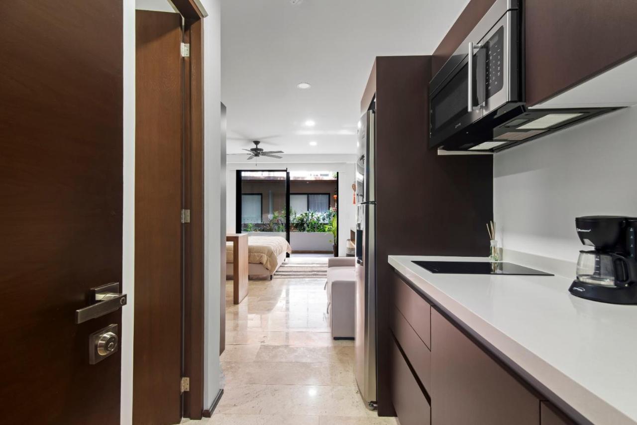 Menesse Oasis: Chic And Serene Getaway Apartment *