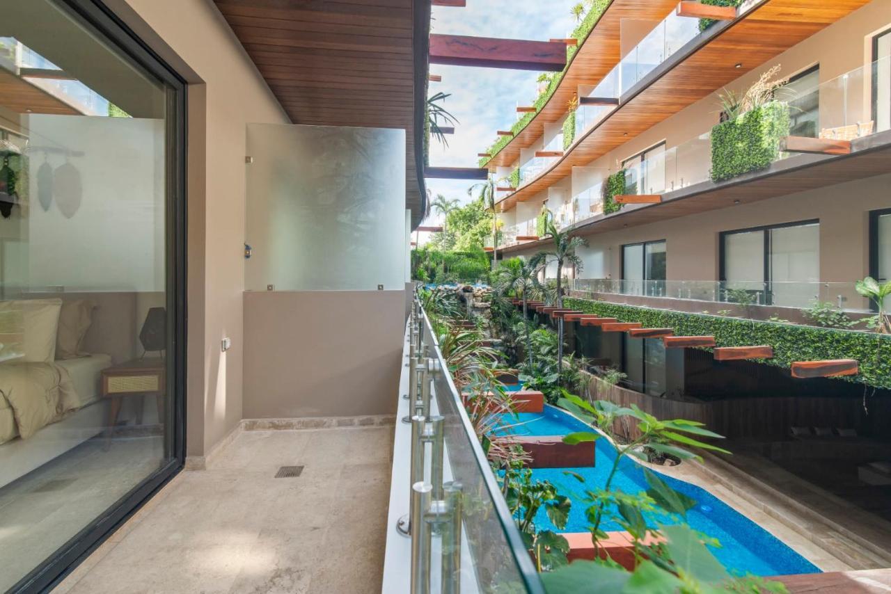 Menesse Oasis: Chic And Serene Getaway Apartment
