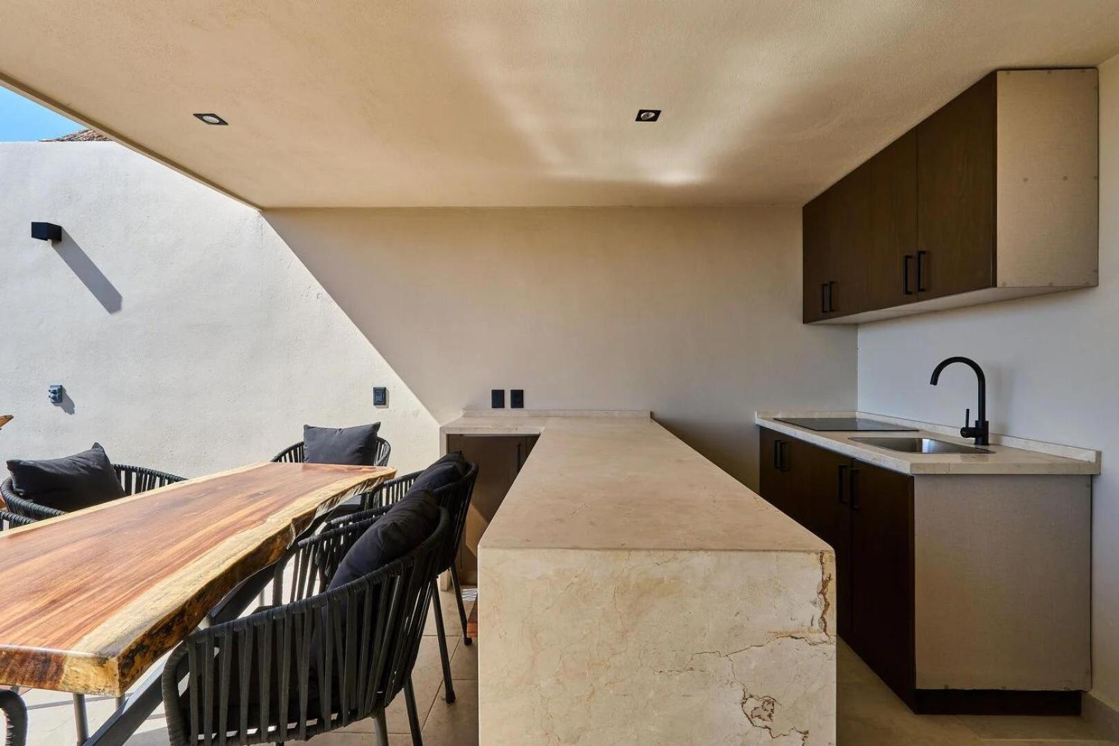 Bakal By Lockey Hotel