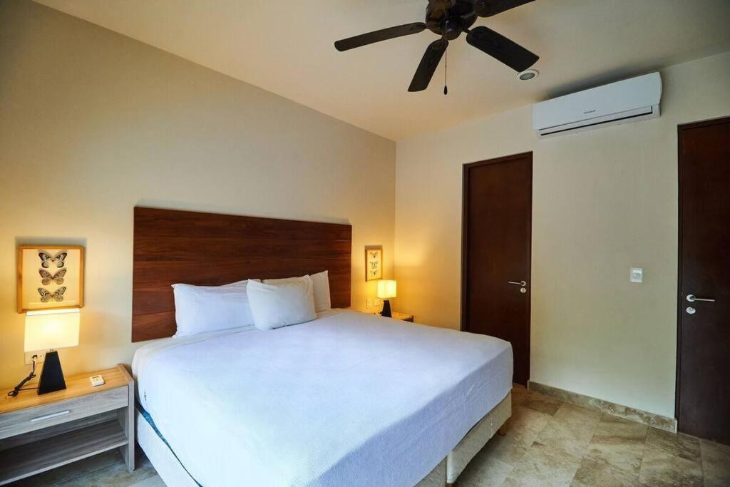 Zen Oasis Swim Up Pool W Tiki Hut Bar + Gym Apartment Tulum