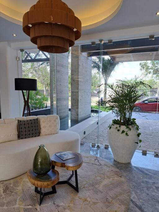 Palais - Functional Luxury Apartment *