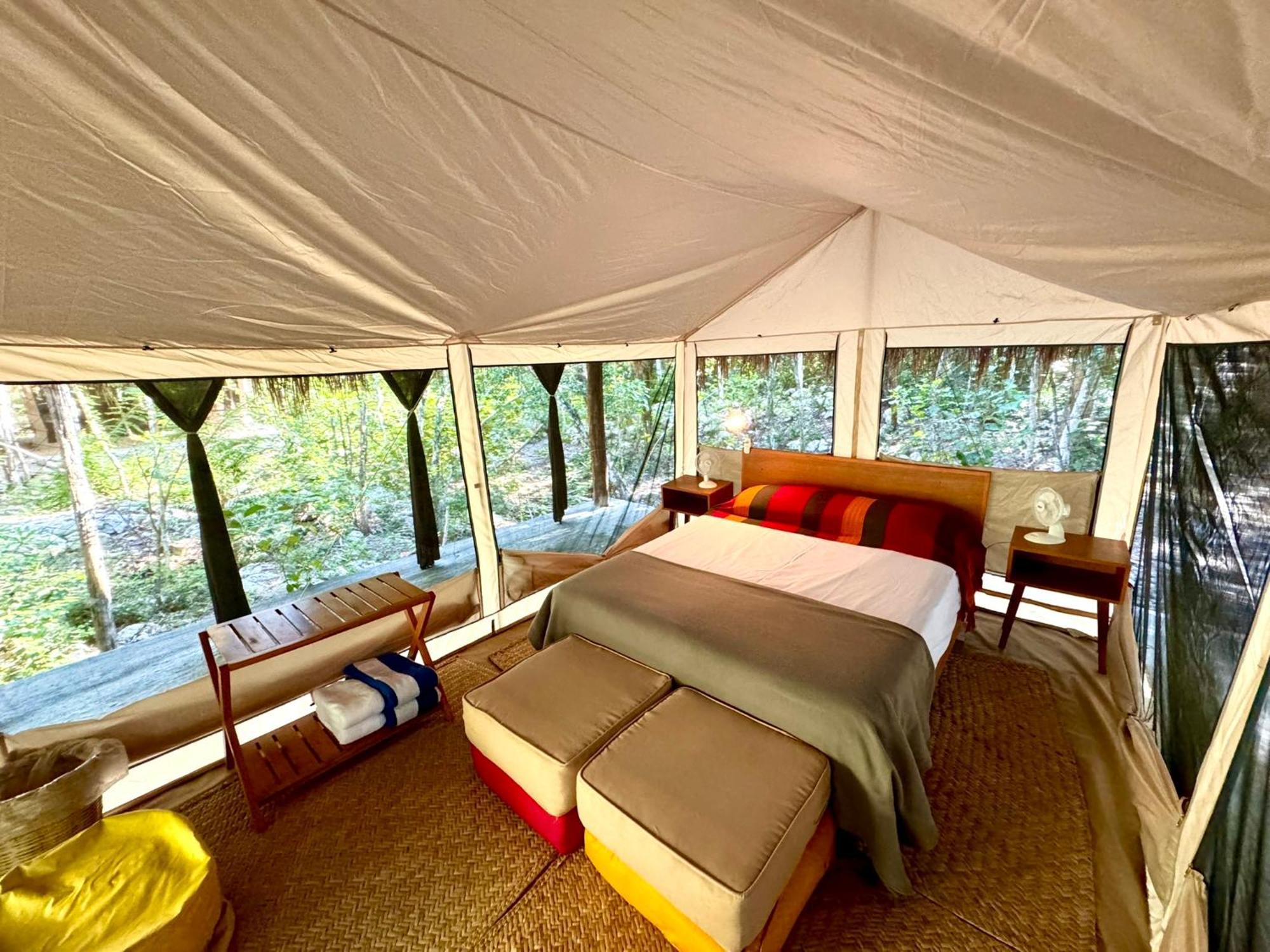 Glamping Bunga Lotus Tulum