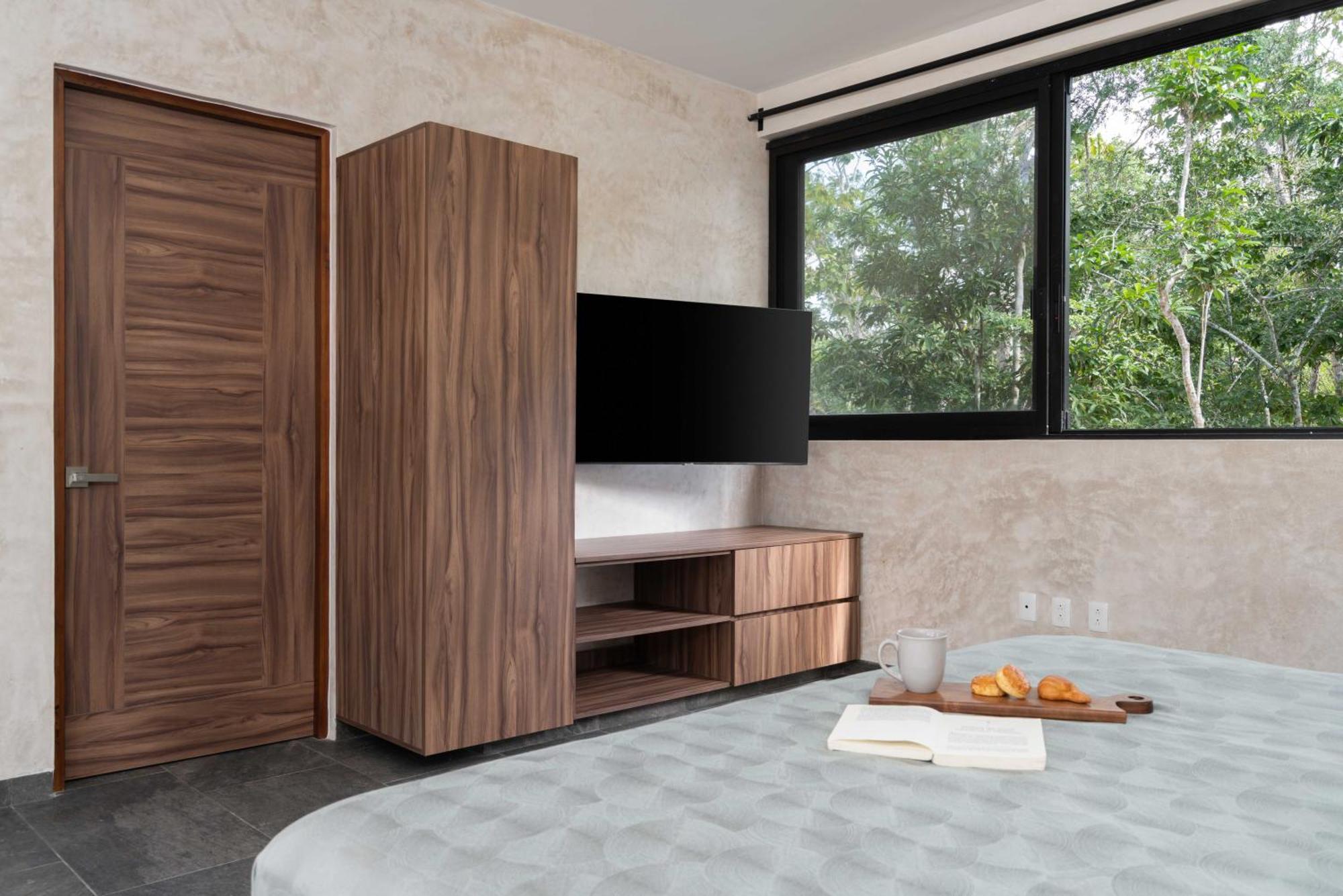 Twelve O'clock - Luxury Villa *