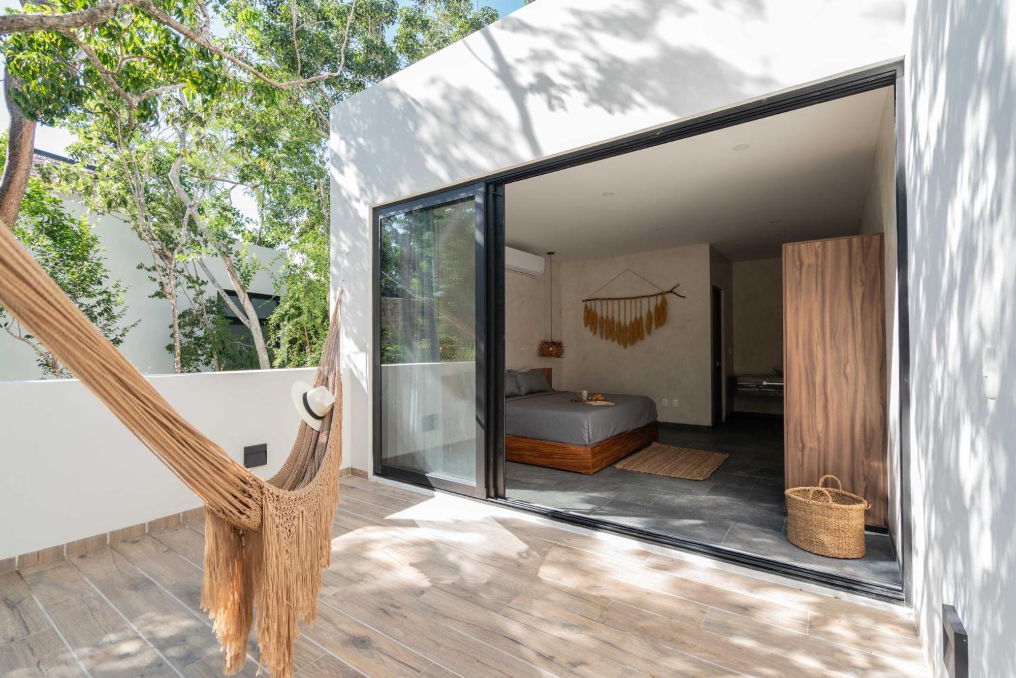 Twelve O'clock - Luxury Tulum