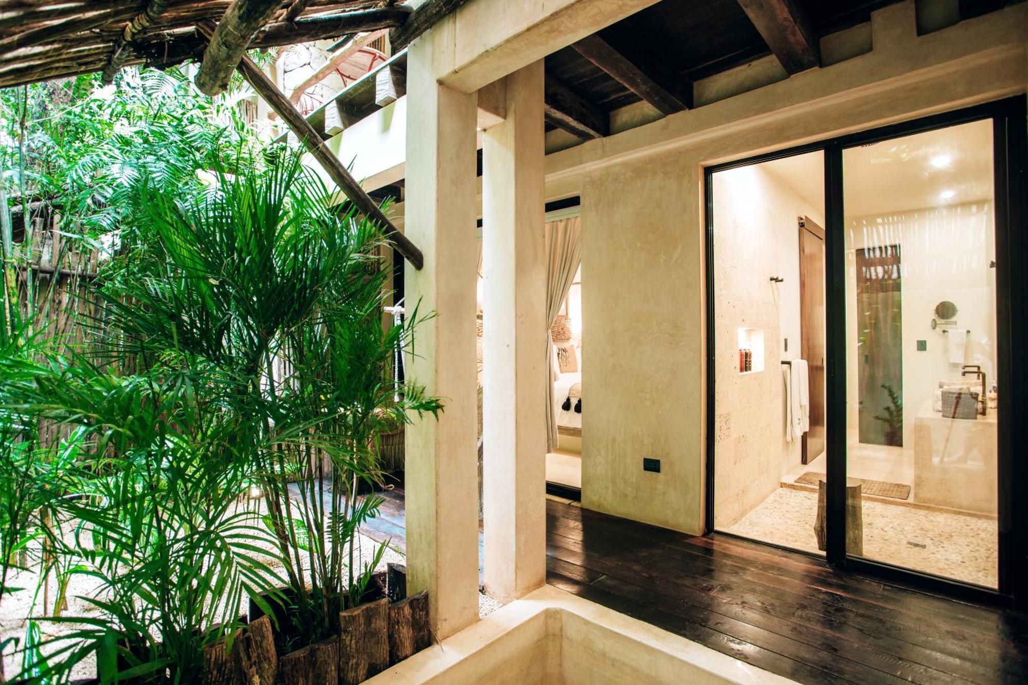 Orchid House Jungle Hotel 5*