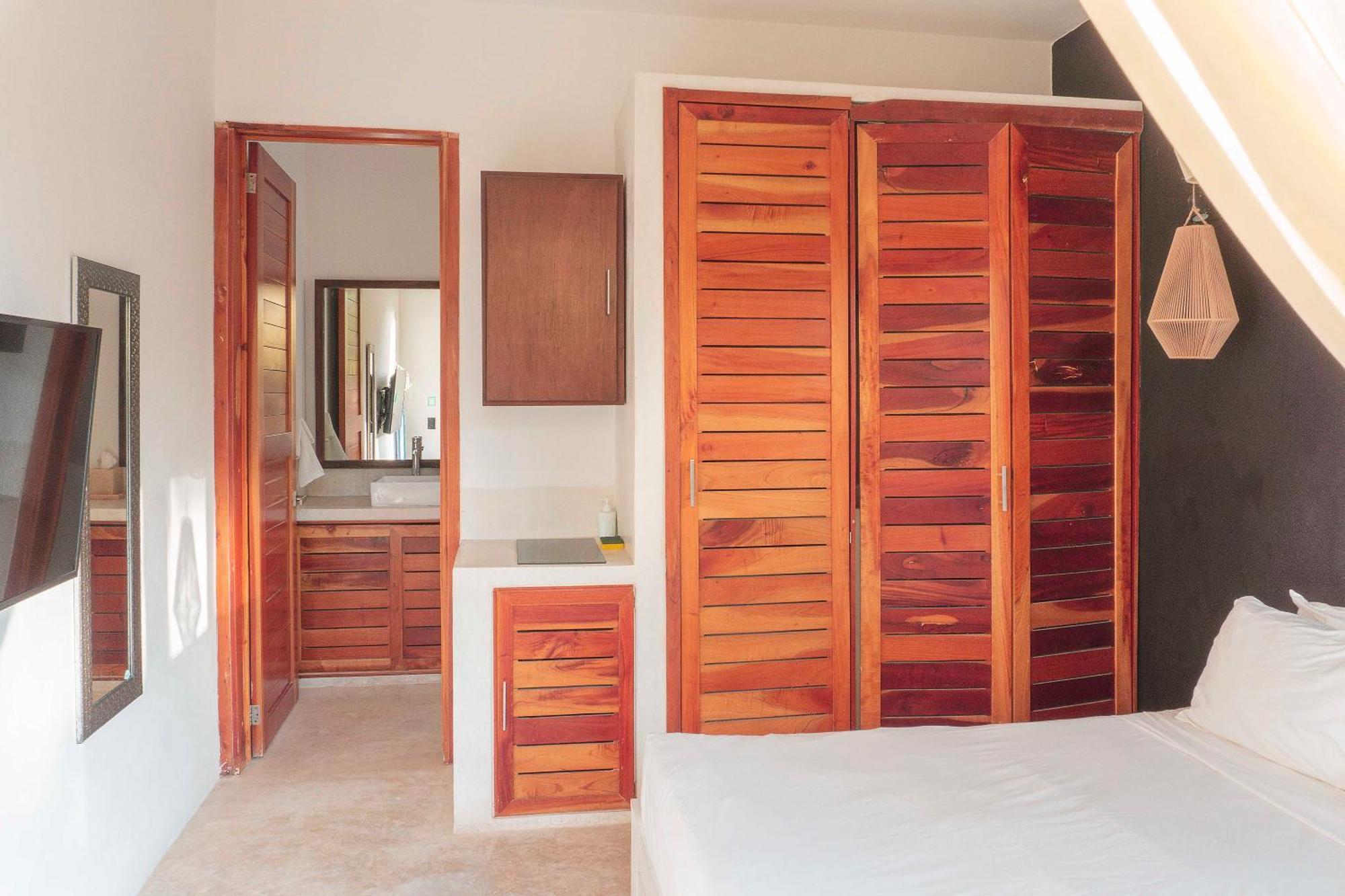 Aparthotel Naats Amigos 3*