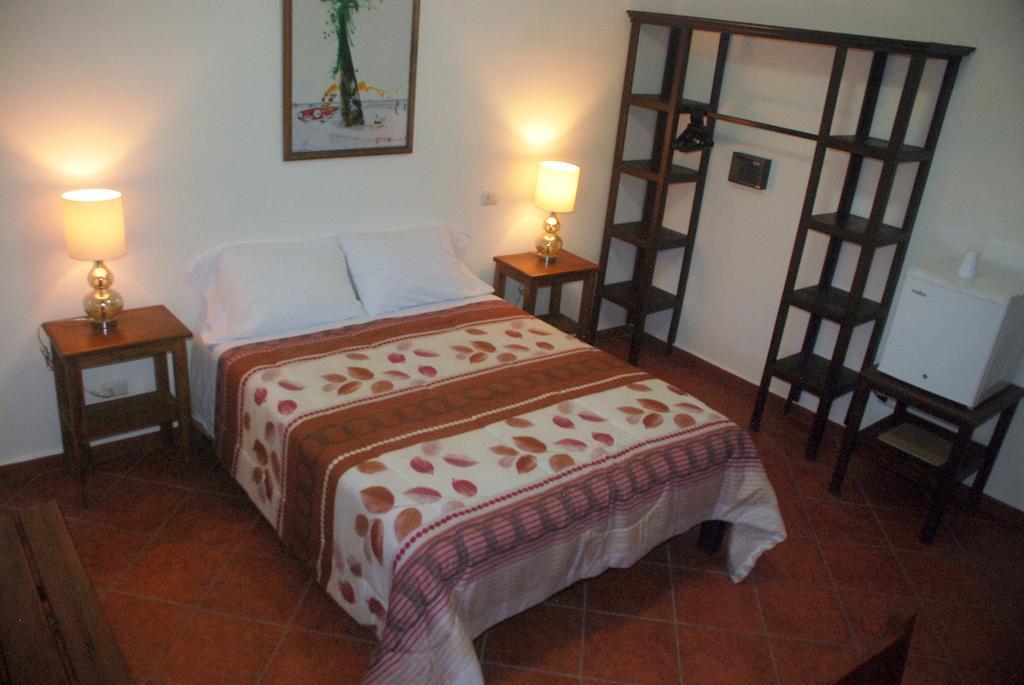Giana Hotel