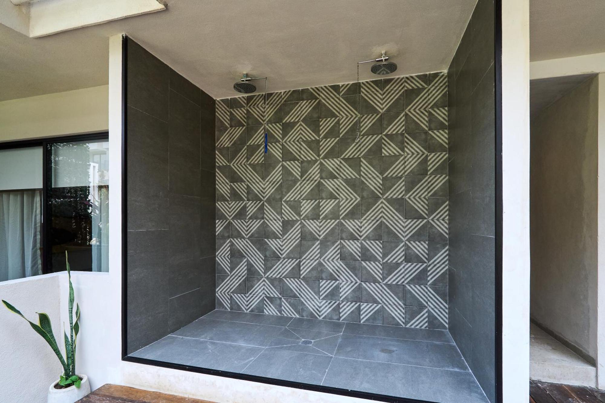 Hotel Bakal By Lockey 4*