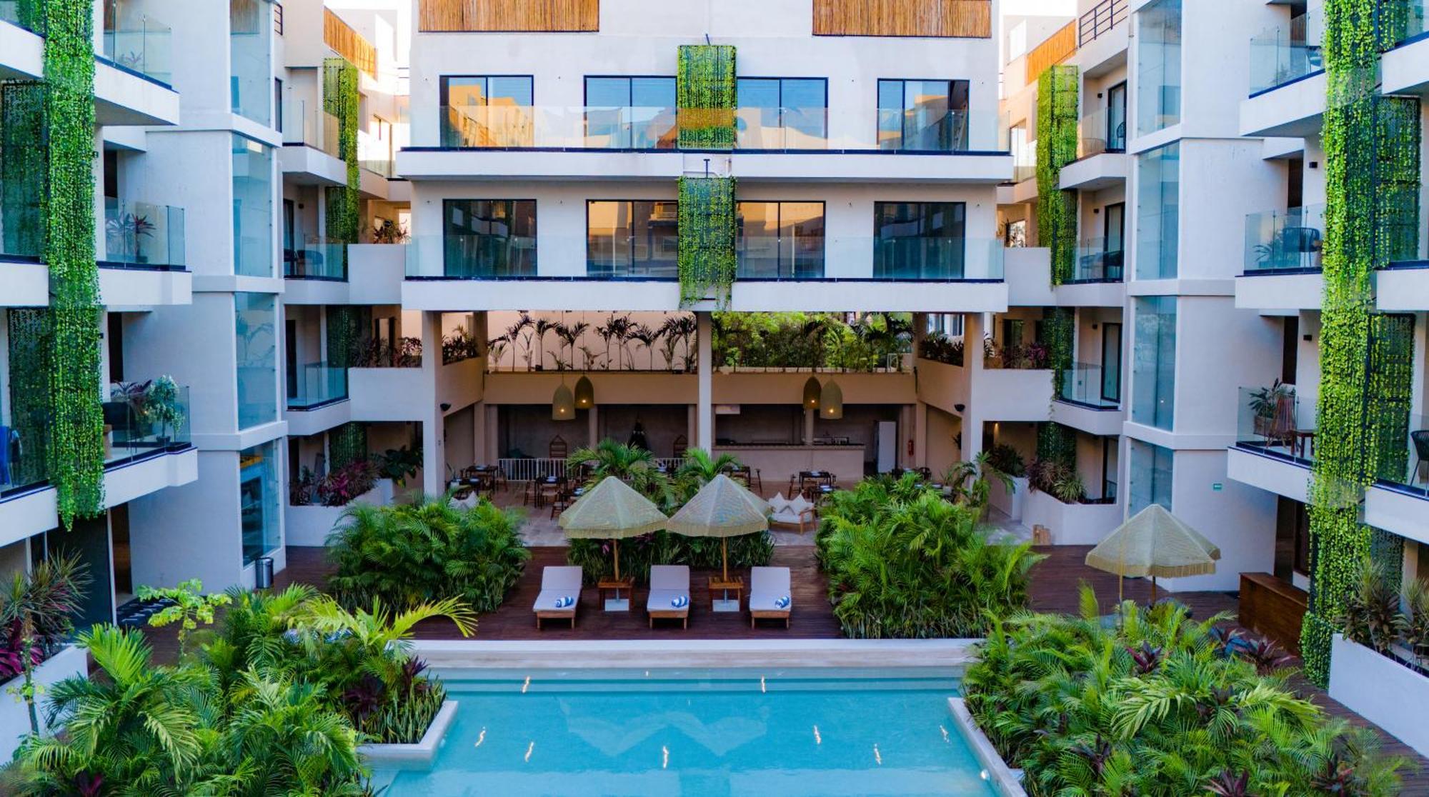 Bakal By Lockey Hotel 4*