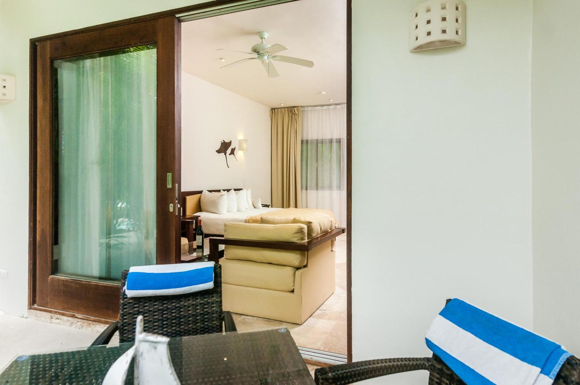 Apartahotel Mak Nuk Village - Clothing Optional 2*