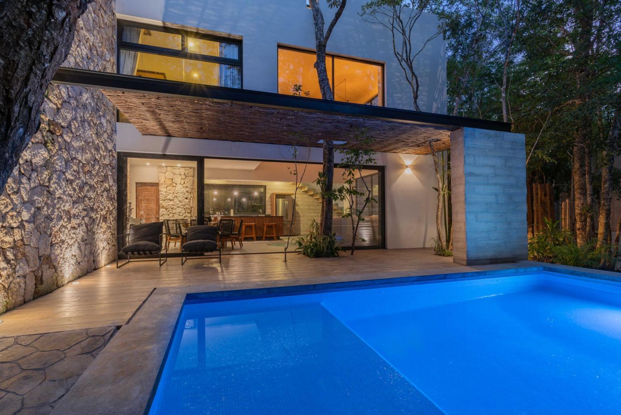 Villa Twelve O'clock - Luxury *