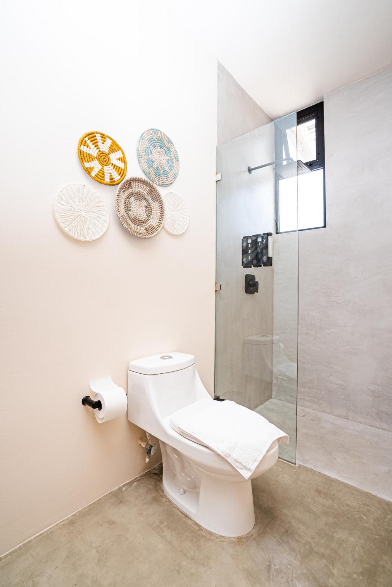 Penthouse With Private Jungle, Pool, Downtown Apartment *