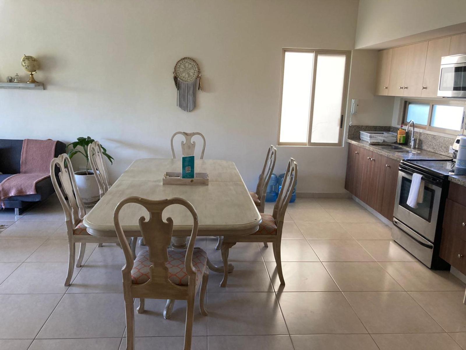 Apartamento Spacious Penthouse With Private Rooftop In Gated Community