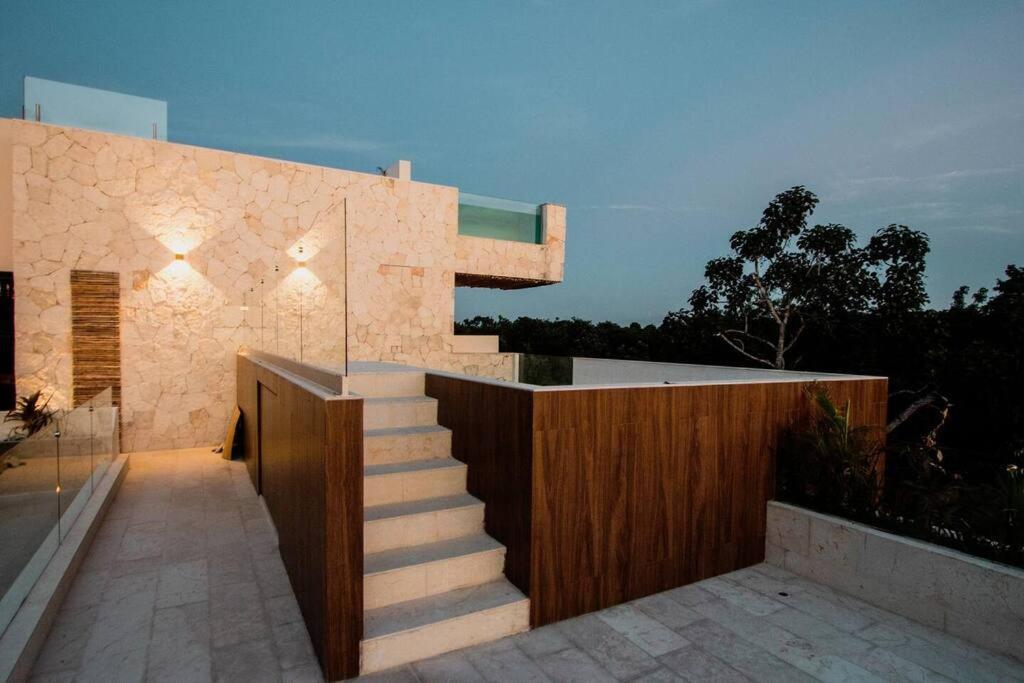 Heavenly Mayan Escape