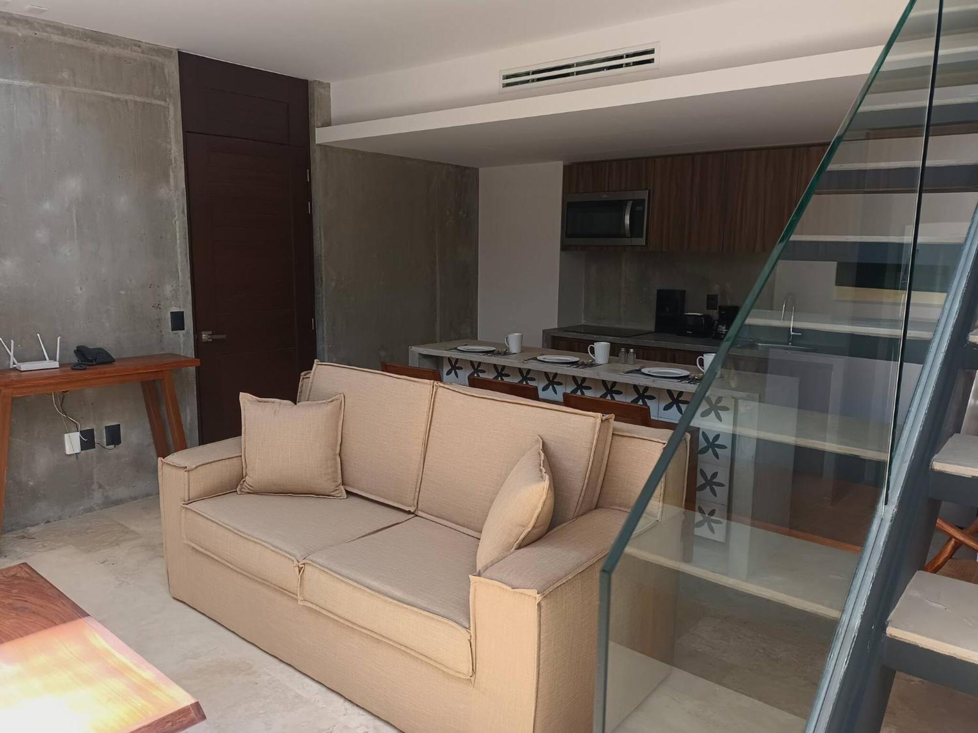 New, Modern Loft In Main Avenue
