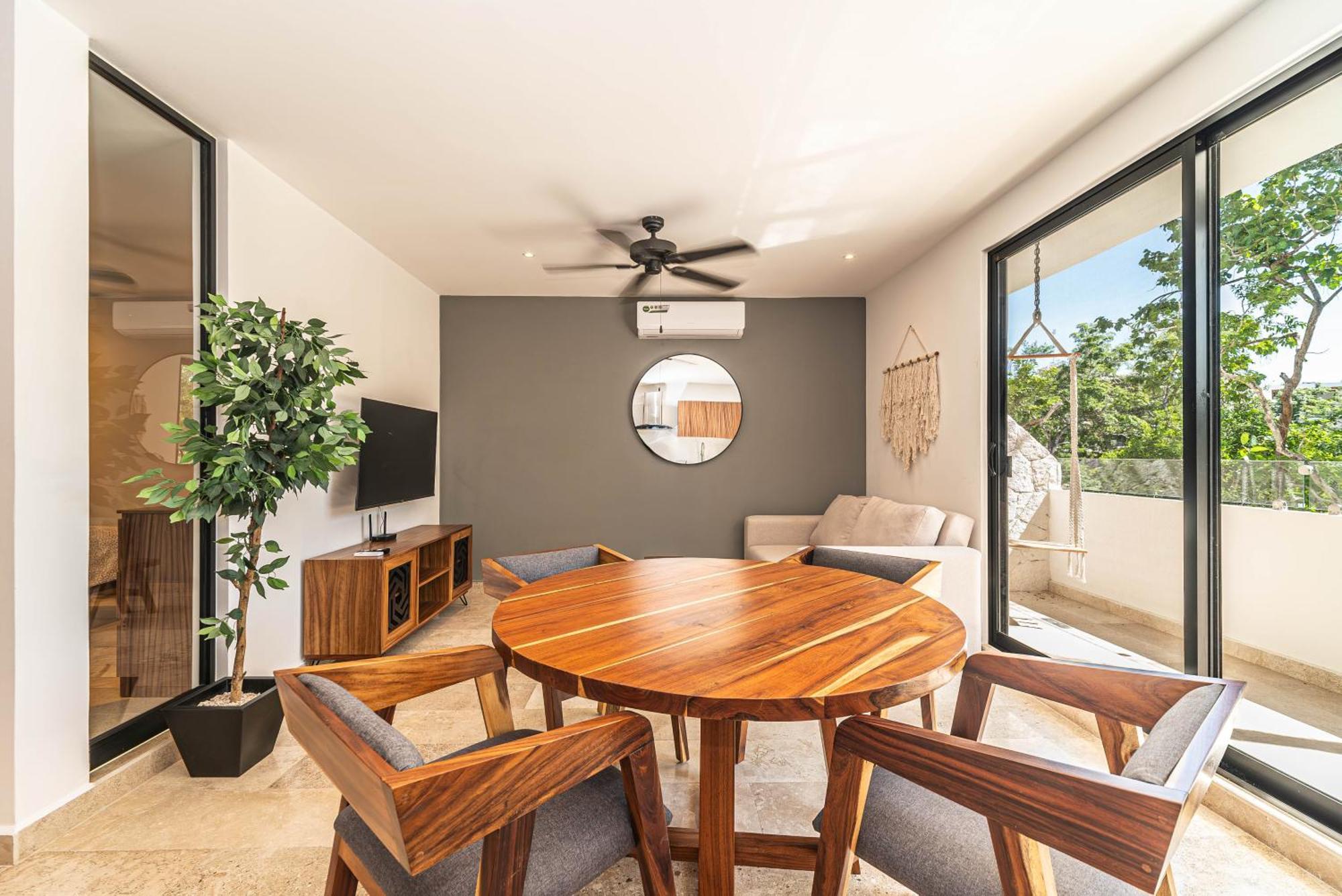 Holiday home 1 Bd With Private Balcony, Rooftop Pool, Gym Tulum