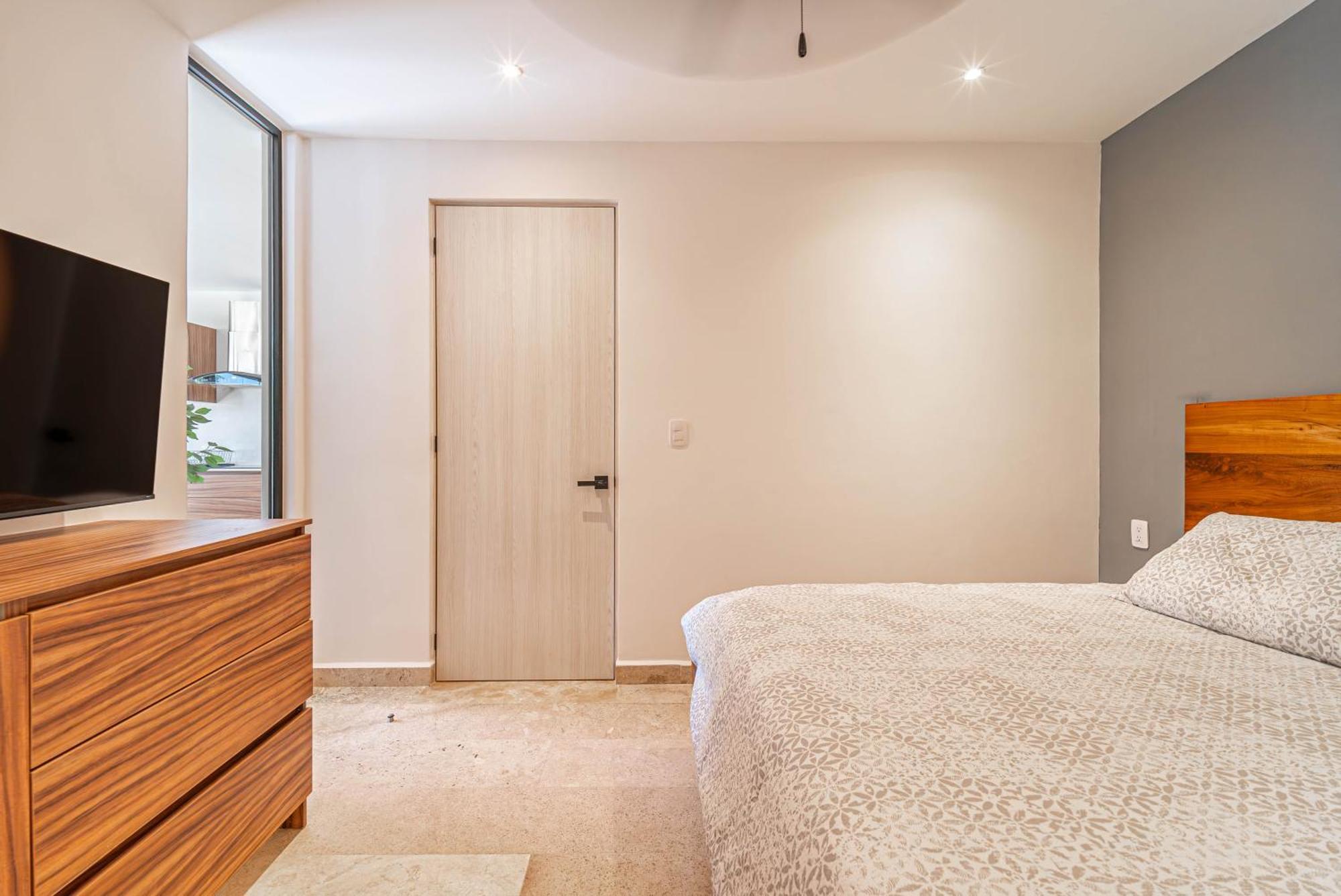 1 Bd With Private Balcony, Rooftop Pool, Gym Holiday home