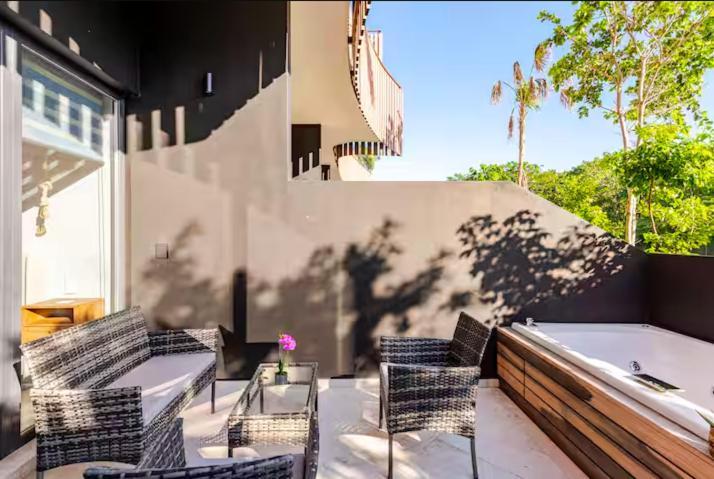 With Private Jacuzzi & Free Club Apartamento