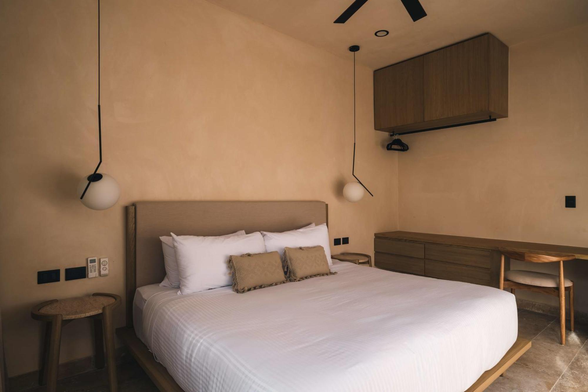 Luxury 4br Aldea Zama Dream Pool & Bright Holiday home