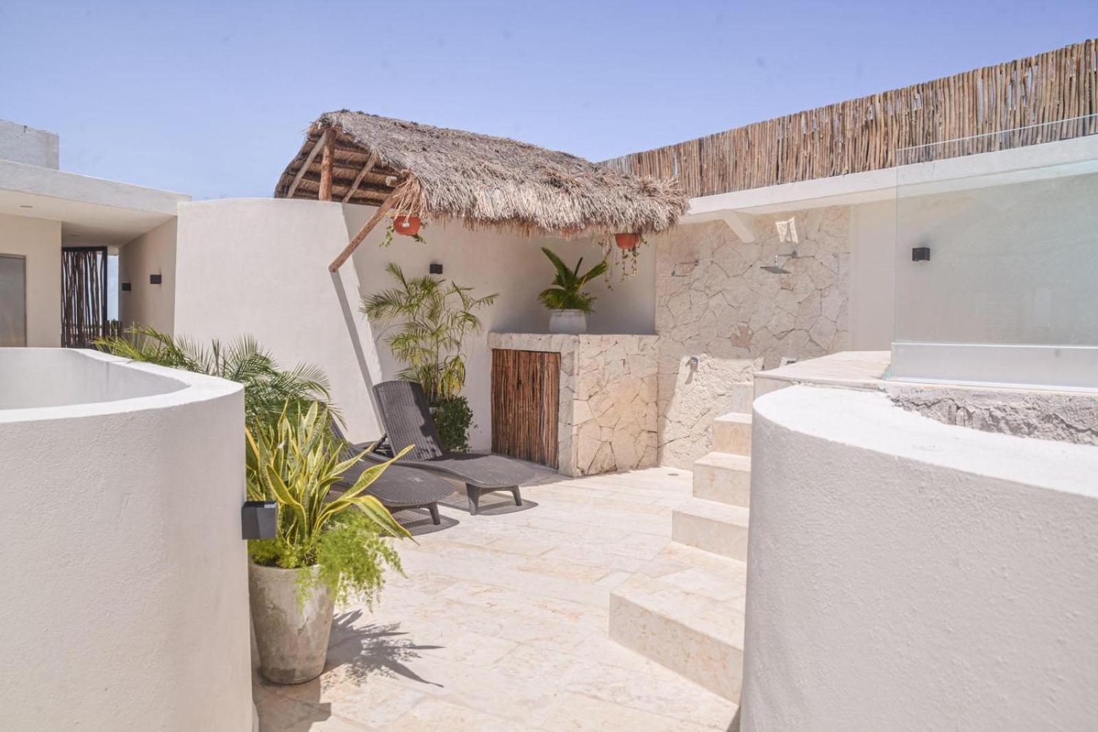 Luxury Penthouse-private Rooftop Pool-walkable Tulum