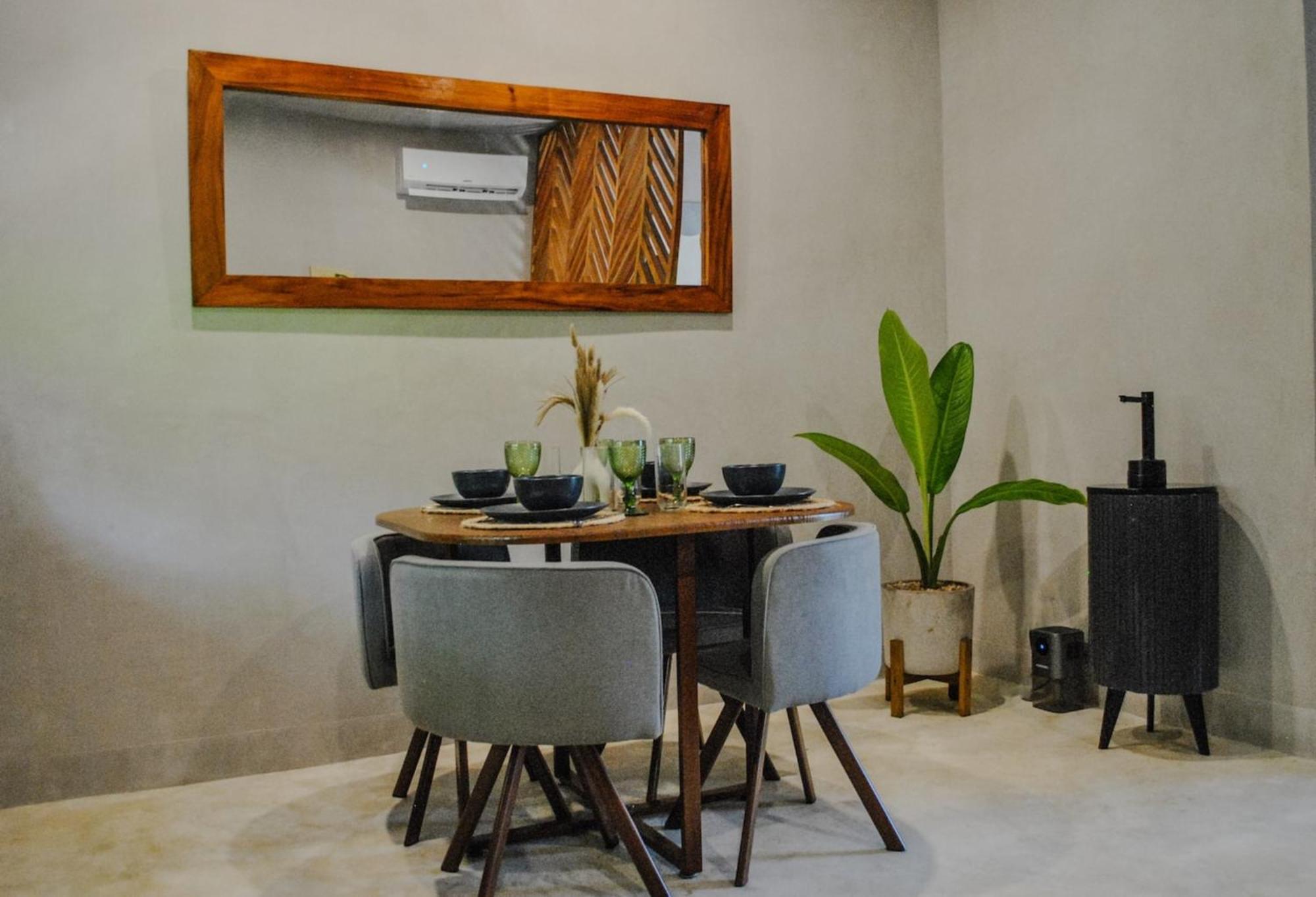 Swim Up Estudio Selvatico Apartment Tulum