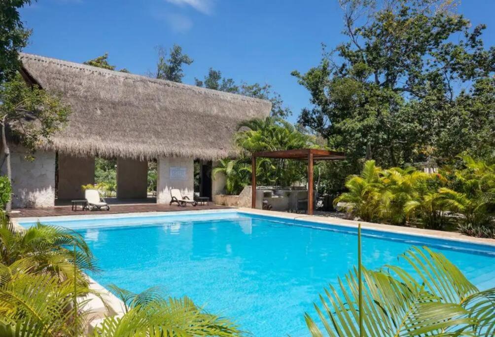 Holiday home Twin 8br, Concierge, Gated ,jacuzzi, Paddle Court