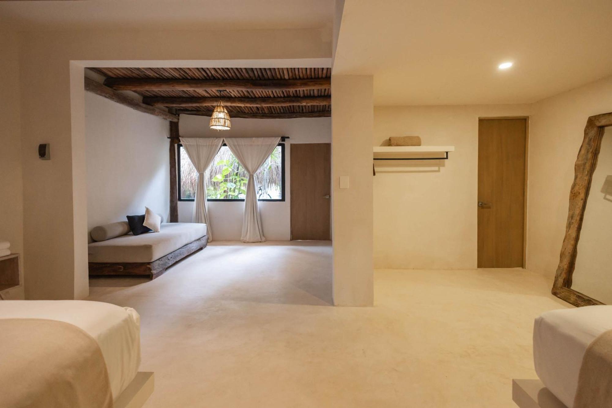 Tuup Hotel