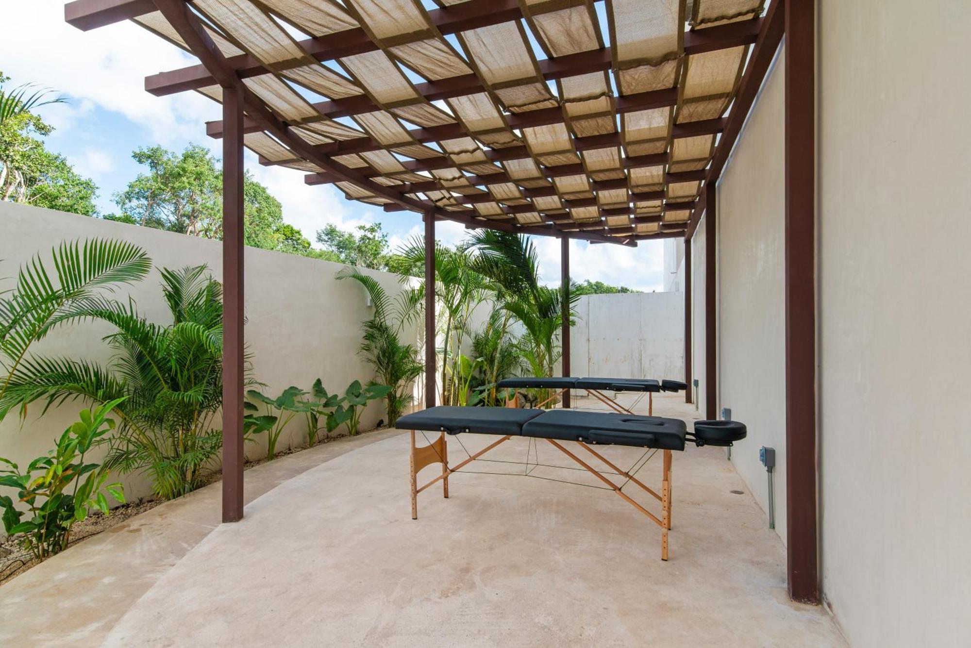 Hotel Guest - Elements 4*