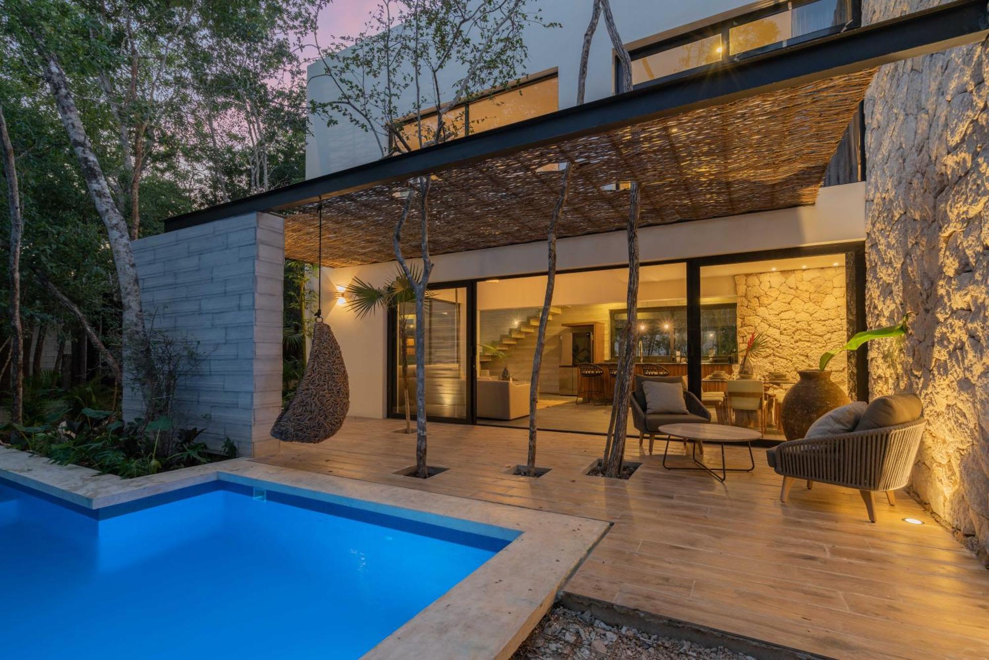 Twelve O'clock - Luxury Villa *