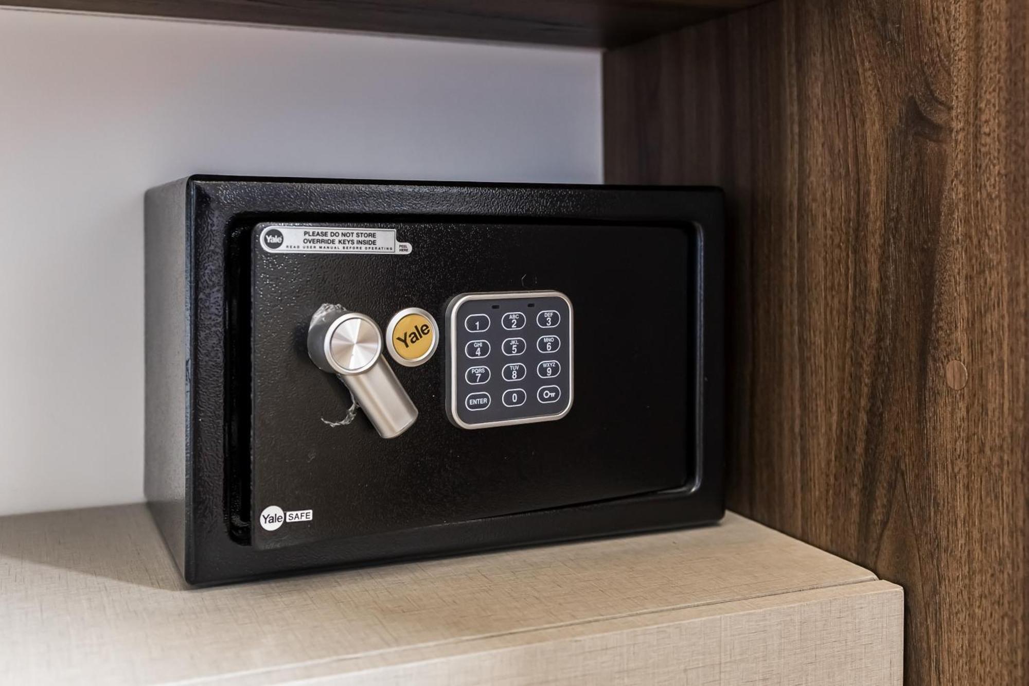 Breeze Oasis C- 203 Apartment *