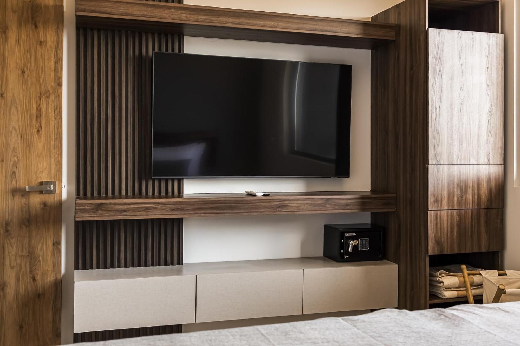 Breeze Oasis C- 203 Apartment