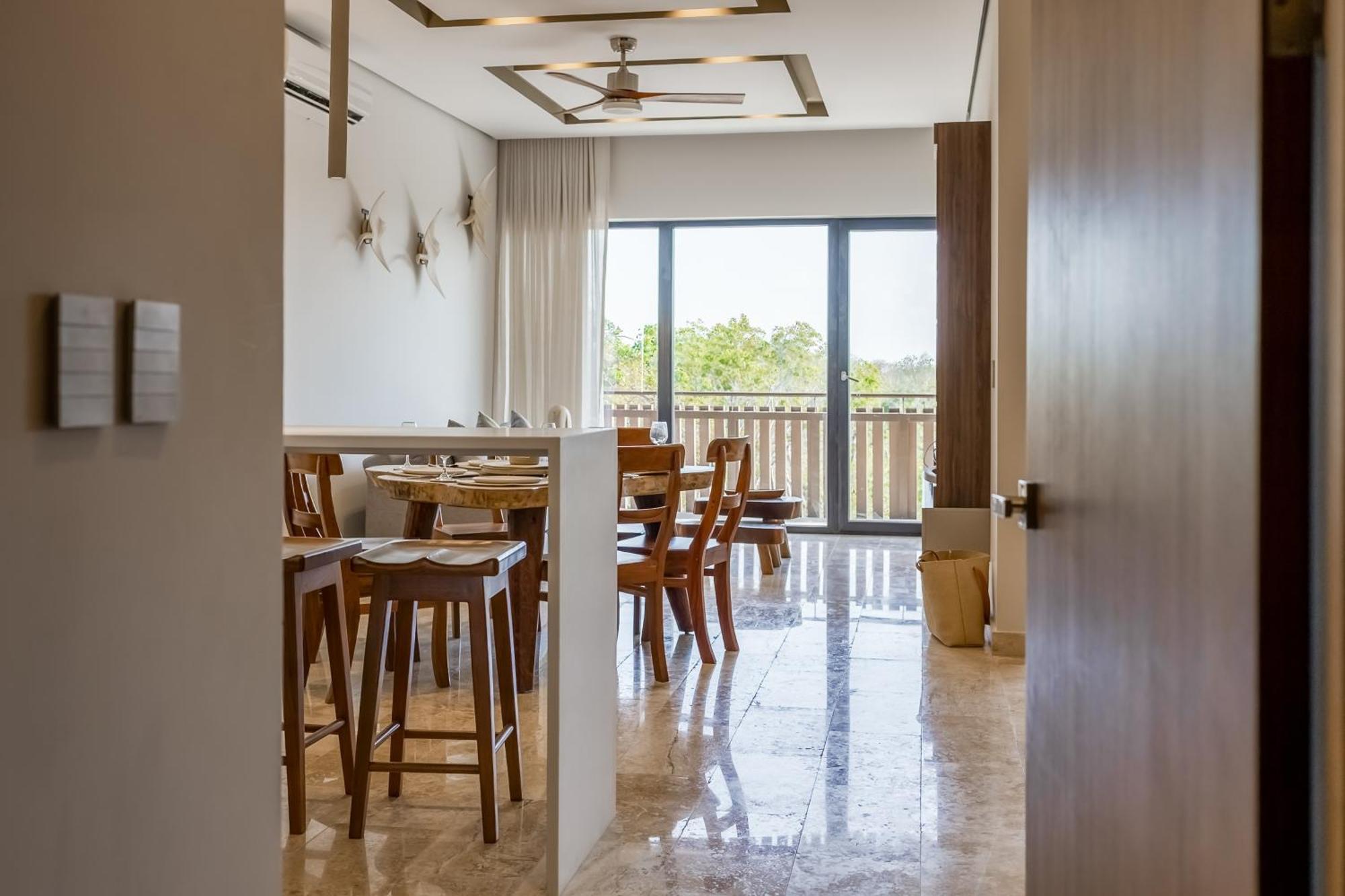 Apartment Breeze Oasis C- 203 *