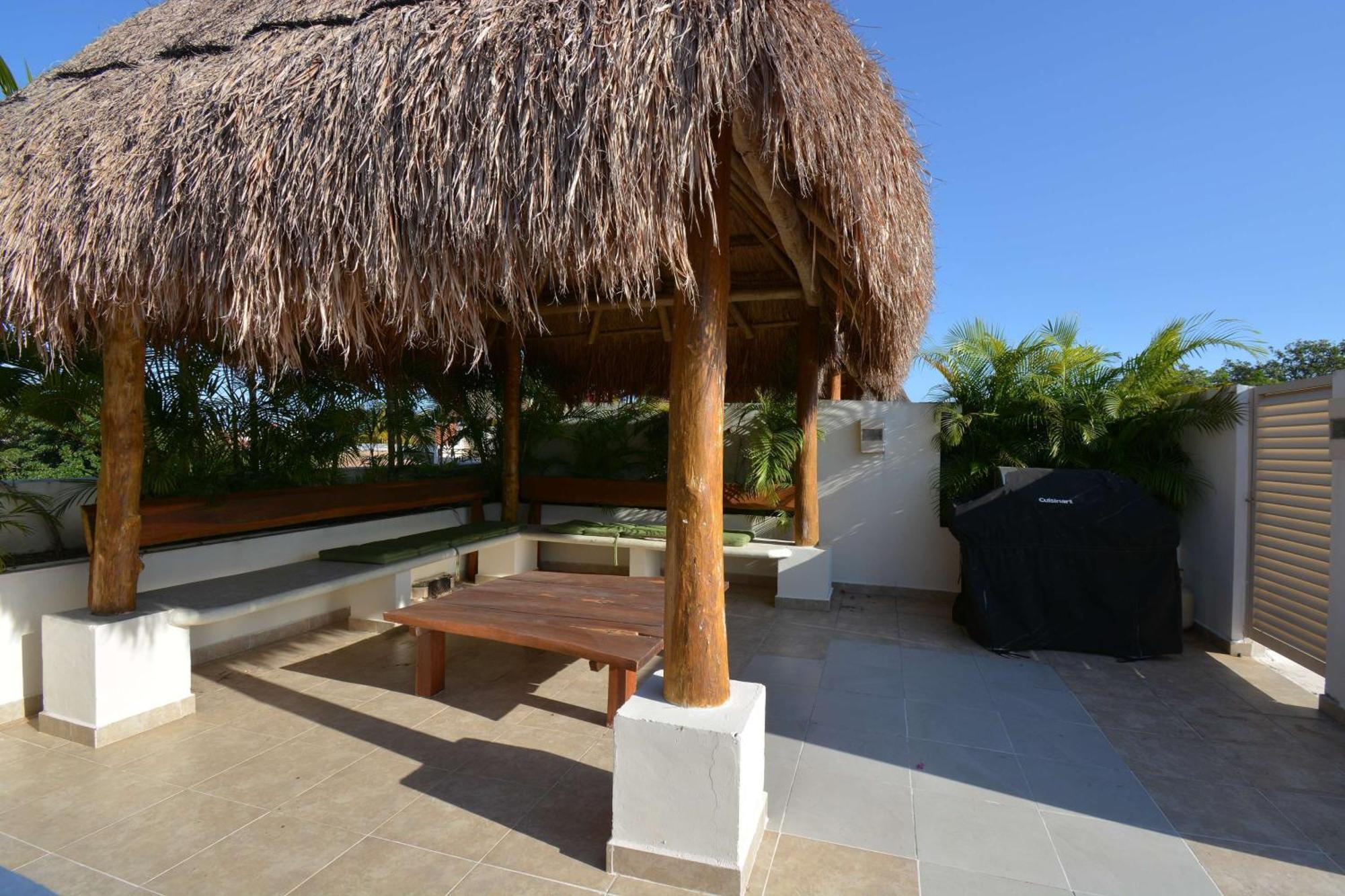 Apartment Peaceful Penthouse Private Rooftop With Jacuzzi