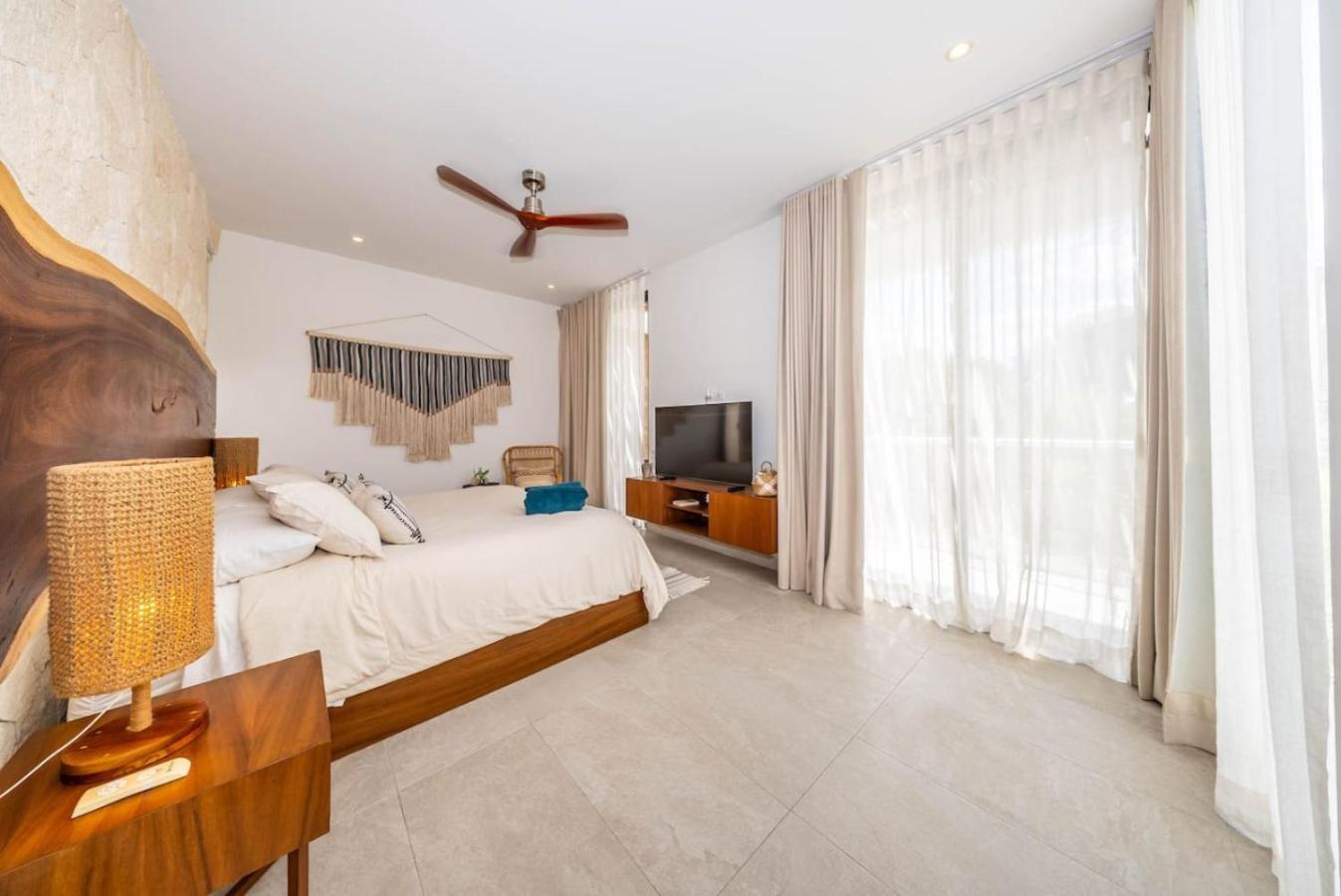 Holiday home Casa Mila 4bdr Luxury 24-7 Security *