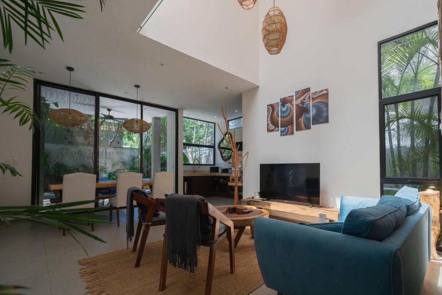 Luxe 3br Private Pool, Gated Community *