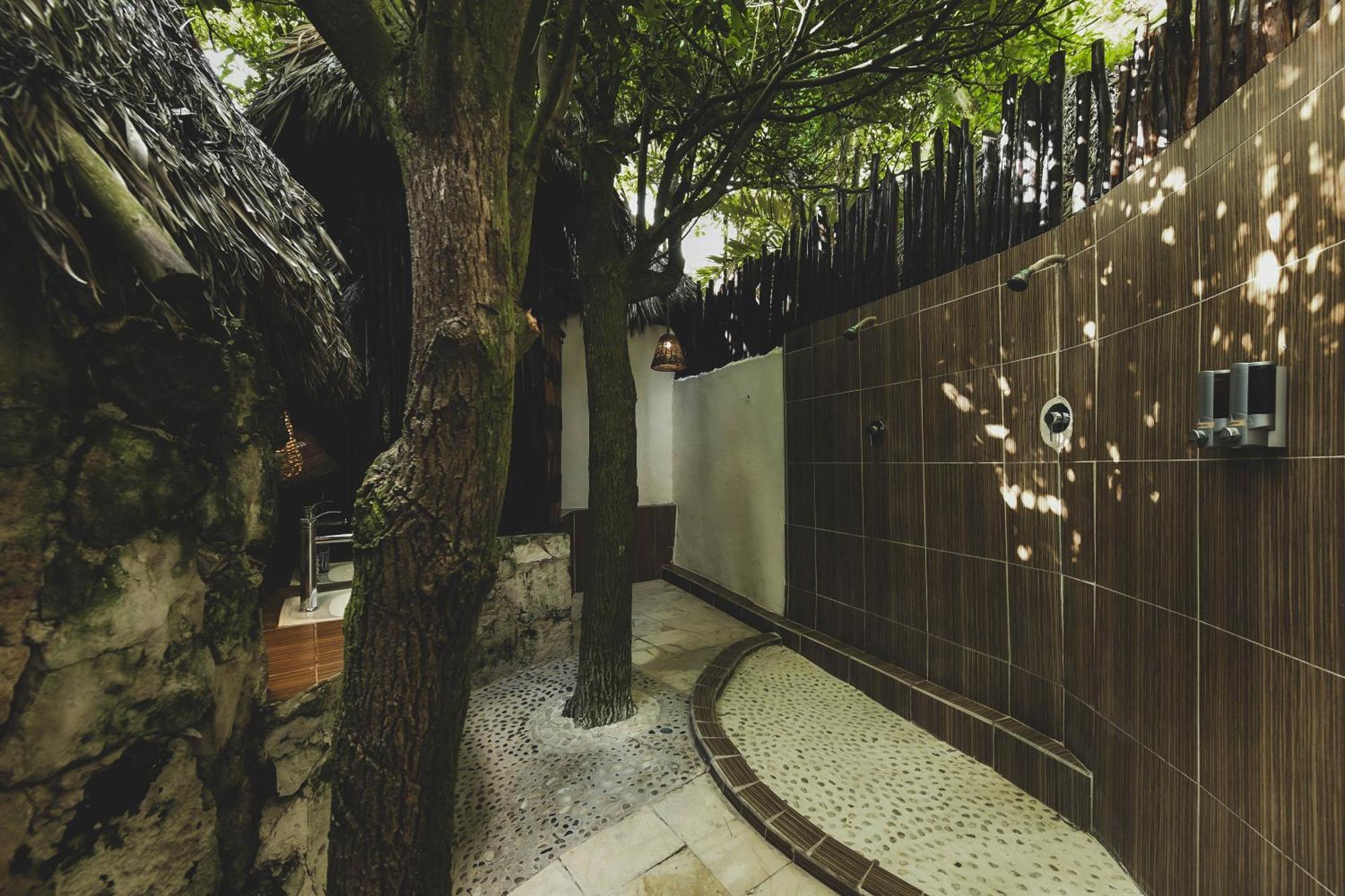 Hotel Diamante K - Inside National Park Tulum