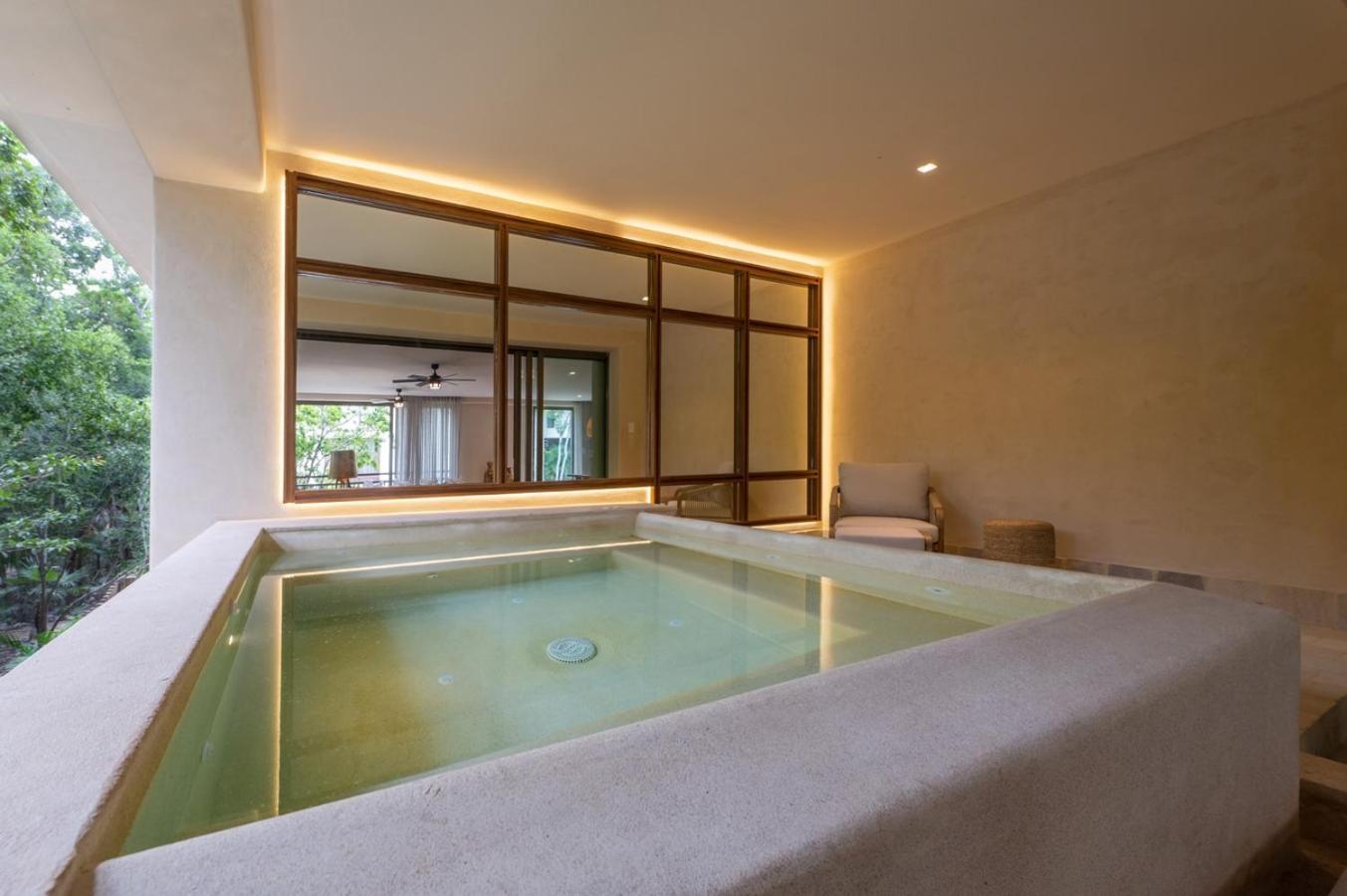 4br Amazing W/ Private Pool In Apartment