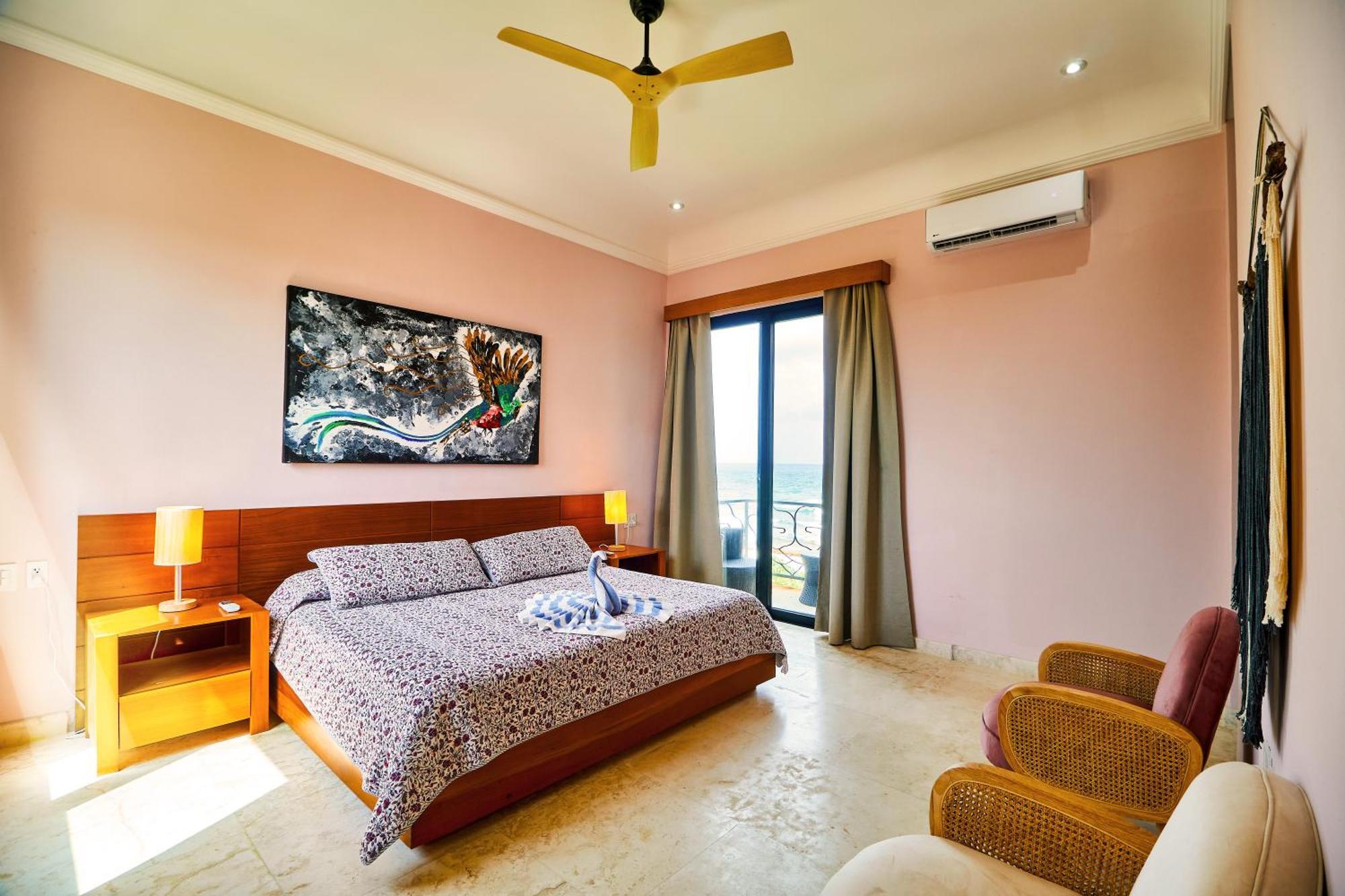 Spacious Oceanfront With 7 Bedrooms, Pool, Premium Amenities & Reliable Generator Villa