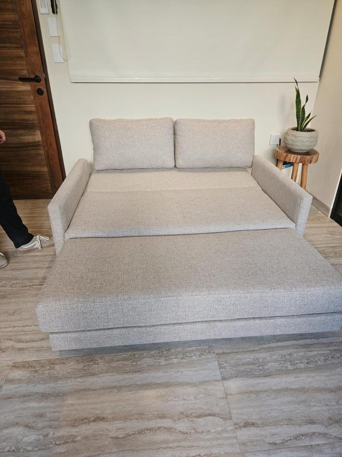 Full Private Pool, 1 Bed, 1 Sofa, 1 Inflatable Tulum