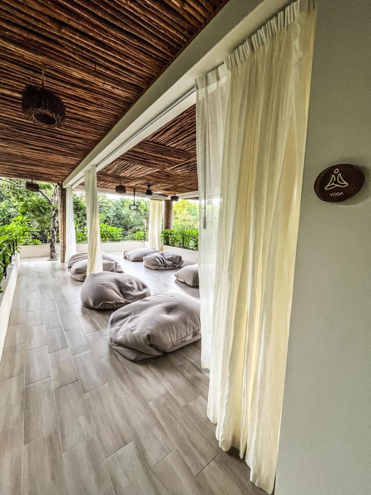 Apartment Full Private Pool, 1 Bed, 1 Sofa, 1 Inflatable *